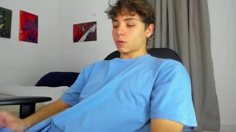 Snapshot of joe23___ chatting on October 9, 2025, 12:08 am Joe online show from October 9, 2025, 12:08 am