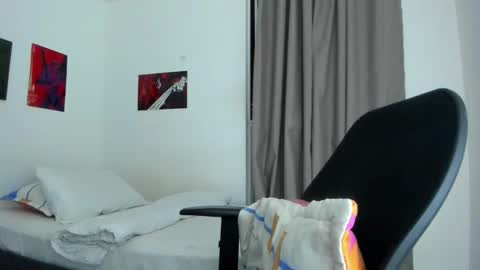 Snapshot of joe23___ chatting on October 19, 2025, 2:12 am Joe online show from October 19, 2025, 2:12 am