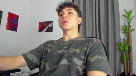 Snapshot of joe23___ chatting on November 13, 2025, 2:43 am Joe online show from November 13, 2025, 2:43 am