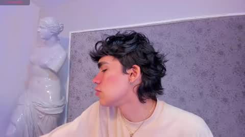 joecollins_ online show from November 13, 2025, 4:00 am