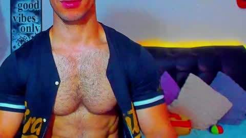 Snapshot of joel_ferreira chatting on March 9, 2025, 1:59 pm Joel online show from March 9, 2025, 1:59 pm