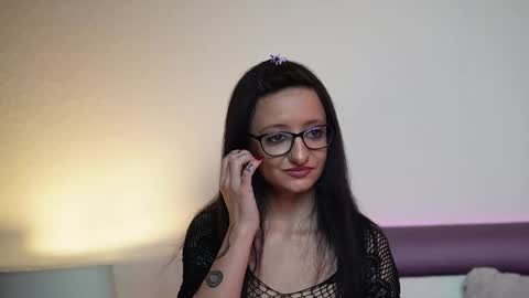  Joelle  online show from November 20, 2025, 9:47 pm