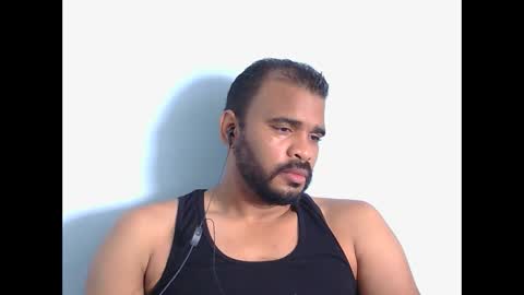 johan2222222222 online show from October 6, 2025, 1:41 pm