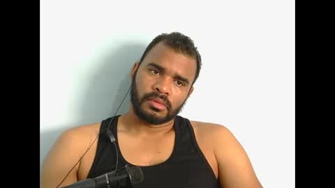 johan2222222222 online show from October 7, 2025, 2:03 pm