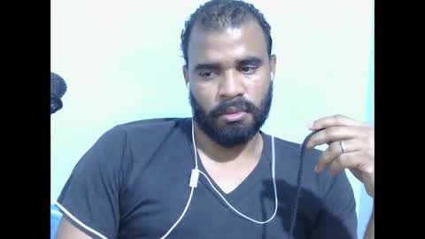 johan2222222222 online show from May 3, 2026, 2:39 am