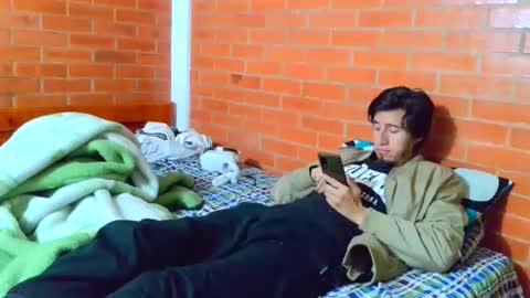 johan70nsexy online show from July 9, 2026, 4:16 am