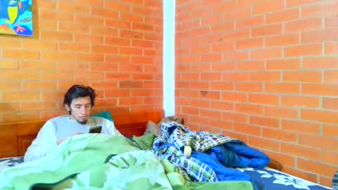 johan70nsexy online show from July 14, 2026, 3:51 pm