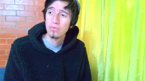johan70nsexy online show from July 26, 2026, 8:38 pm