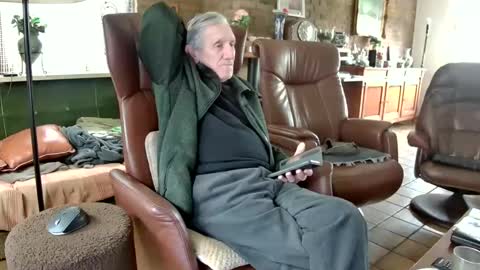 johan7 heet online show from February 14, 2025, 1:18 pm