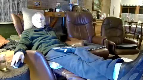 johan7 heet online show from March 3, 2025, 8:00 pm