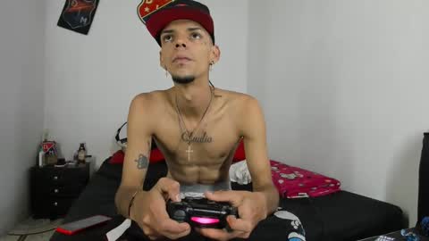 johan_and_antonella online show from January 15, 2025, 7:23 pm