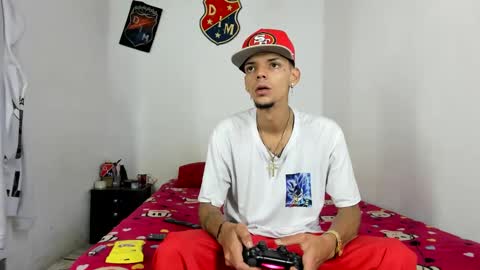 johan_and_antonella online show from January 19, 2025, 9:45 pm