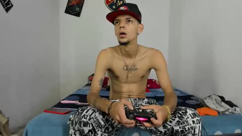 johan_and_antonella online show from January 30, 2025, 11:02 pm