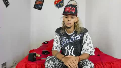 johan_and_antonella online show from February 27, 2025, 10:37 am