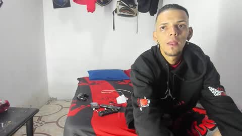 johan_and_antonella online show from April 1, 2026, 5:41 am