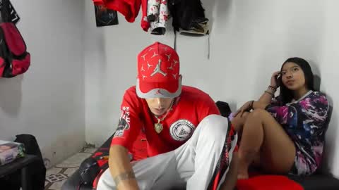 johan_and_antonella online show from April 21, 2026, 2:51 am