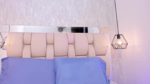 Johan  online show from September 25, 2025, 11:47 am