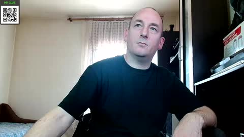 Snapshot of johanbarker chatting on January 23, 2025, 10:43 am Johan online show from January 23, 2025, 10:43 am