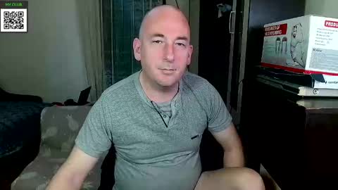 Snapshot of johanbarker chatting on March 3, 2025, 4:58 am Johan online show from March 3, 2025, 4:58 am