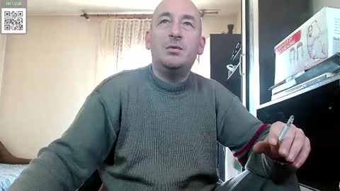 Snapshot of johanbarker chatting on March 6, 2025, 11:25 am Johan online show from March 6, 2025, 11:25 am