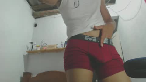 johantorres19 online show from January 7, 2025, 9:50 am