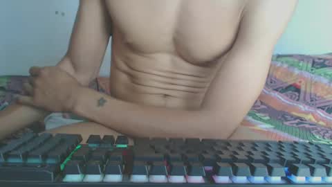 johantorres19 online show from September 11, 2025, 1:33 pm