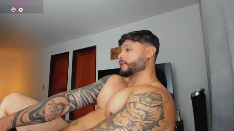 Snapshot of johatsu chatting on December 10, 2024, 2:05 am King - online show from December 10, 2024, 2:05 am