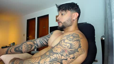 Snapshot of johatsu chatting on December 16, 2024, 1:53 am King - online show from December 16, 2024, 1:53 am