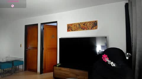 Snapshot of johatsu chatting on December 19, 2024, 11:14 pm King - online show from December 19, 2024, 11:14 pm