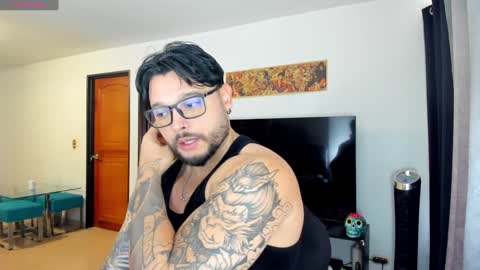 Snapshot of johatsu chatting on February 3, 2025, 2:13 pm King - online show from February 3, 2025, 2:13 pm