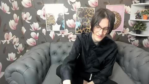 john__strong online show from May 30, 2026, 1:52 pm