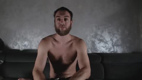 Snapshot of john_green77 chatting on November 1, 2025, 12:07 pm John online show from November 1, 2025, 12:07 pm