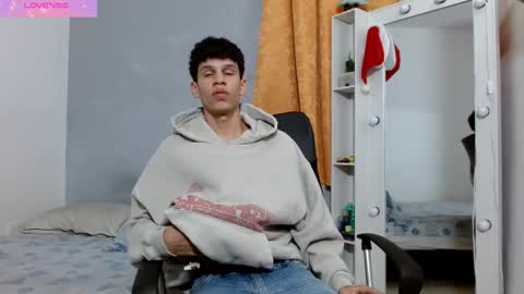 john_ssnow29 online show from February 24, 2025, 9:20 pm