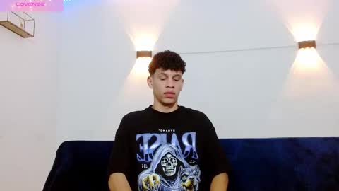 john_ssnow29 online show from October 15, 2025, 10:48 am