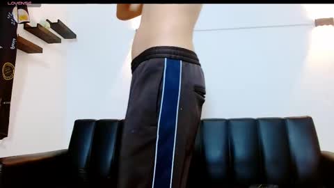 john_ssnow29 online show from February 17, 2026, 10:45 am