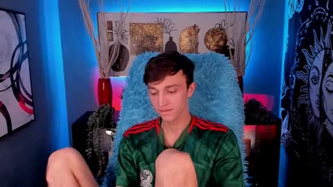 Snapshot of john_weasley chatting on December 5, 2024, 12:08 am John online show from December 5, 2024, 12:08 am