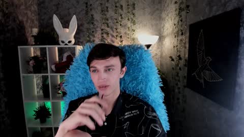 Snapshot of john_weasley chatting on December 18, 2024, 11:08 pm John online show from December 18, 2024, 11:08 pm