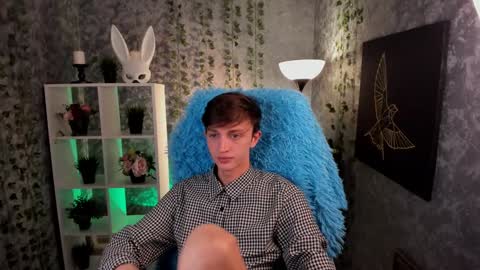 Snapshot of john_weasley chatting on December 21, 2024, 11:45 pm John online show from December 21, 2024, 11:45 pm