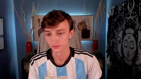 Snapshot of john_weasley chatting on January 21, 2025, 2:33 am John online show from January 21, 2025, 2:33 am