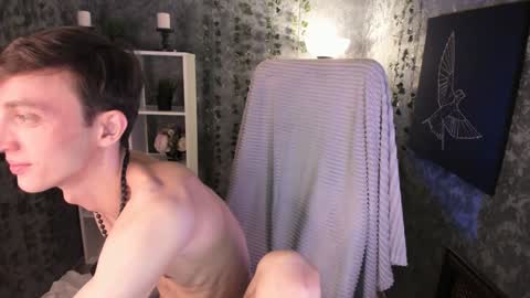 Snapshot of john_weasley chatting on February 5, 2025, 12:10 am John online show from February 5, 2025, 12:10 am