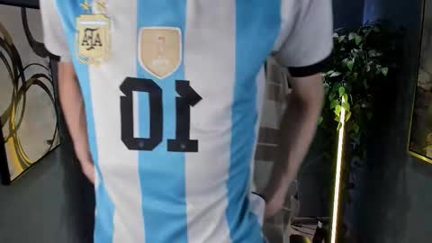 Snapshot of john_weasley chatting on September 14, 2025, 9:25 pm John online show from September 14, 2025, 9:25 pm