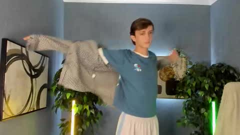 Snapshot of john_weasley chatting on November 5, 2025, 1:00 pm John online show from November 5, 2025, 1:00 pm