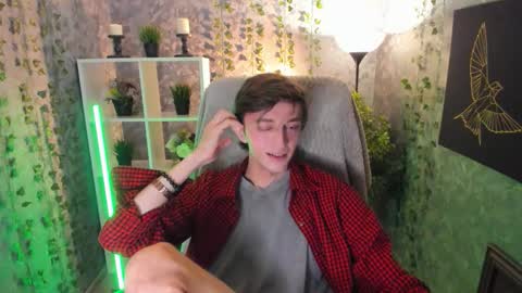 Snapshot of john_weasley chatting on November 16, 2025, 12:55 pm John online show from November 16, 2025, 12:55 pm