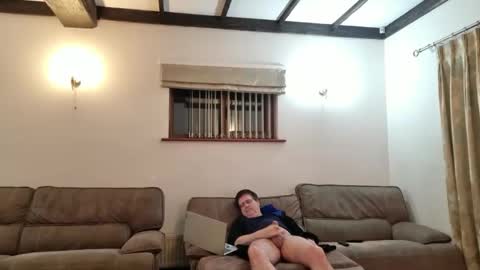 johnathan_stuart33 online show from February 22, 2026, 12:12 am