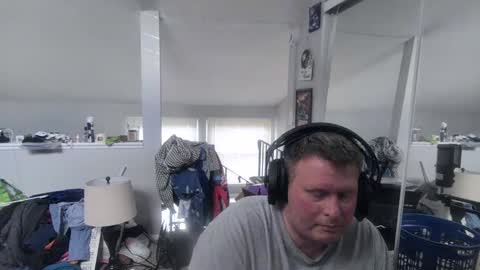 johnfernandez784 online show from June 6, 2026, 5:17 pm