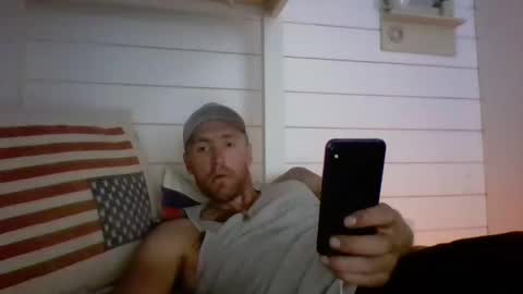 Snapshot of johngiaver3 chatting on May 18, 2026, 10:32 am johngiaver3 online show from May 18, 2026, 10:32 am