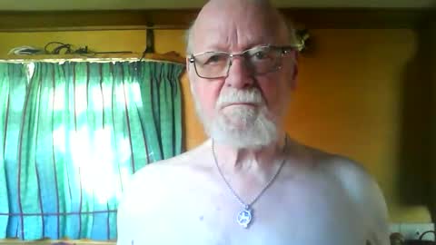 Snapshot of johnjuly1948 chatting on April 19, 2026, 8:13 am johnjuly1948 online show from April 19, 2026, 8:13 am