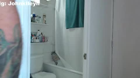 Snapshot of johnklleyn chatting on April 2, 2026, 4:26 pm john online show from April 2, 2026, 4:26 pm