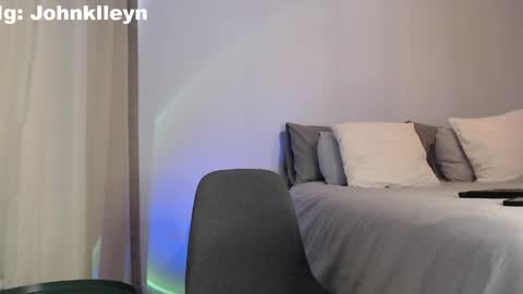 Snapshot of johnklleyn chatting on April 14, 2026, 6:25 pm john online show from April 14, 2026, 6:25 pm
