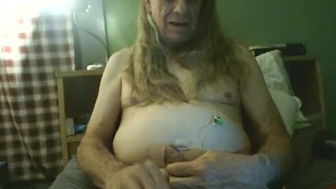 johnnieq1971 online show from May 17, 2026, 2:53 am